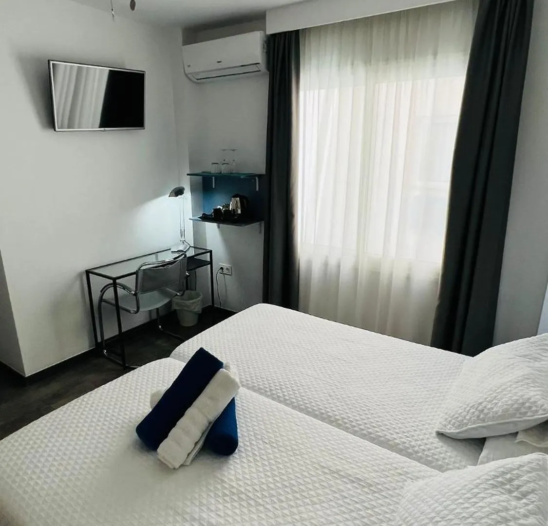 טורמולינוס Bajondillo Beach Cozy Inns (Adults Only) 3*,